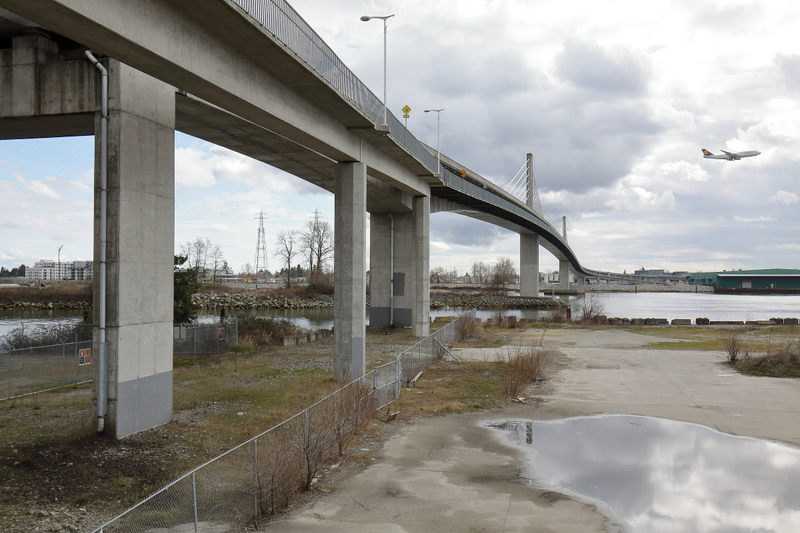 Illustration for article titled Pics from the Curbside: 2018-03-25 to St. Edwards Crossing